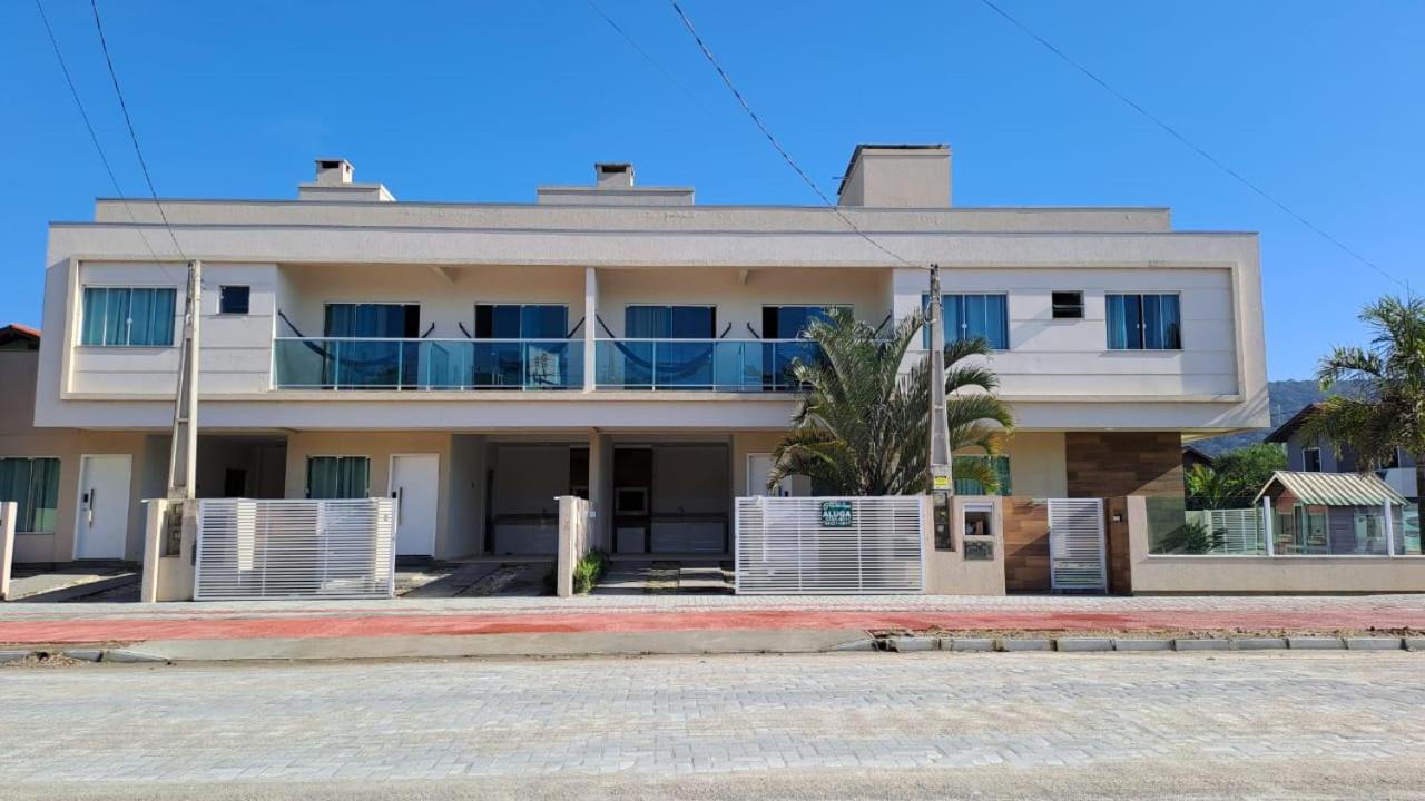 Casas Para Locacao Em 봄비나스 외부 사진